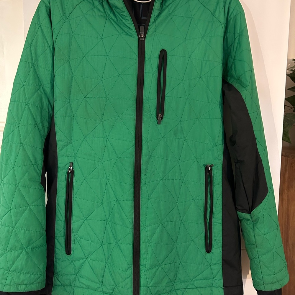 Burton Lightweight Green Ski Jacket with Quilted Texture and Black Accents